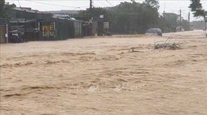 Hà Tĩnh khẩn trương ứng phó với mưa lớn gây ngập lụt cục bộ
