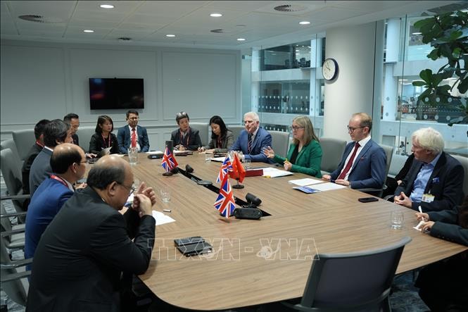 Việt Nam và Anh thúc đẩy hợp tác giáo dục đào tạo, phát triển kỹ năng