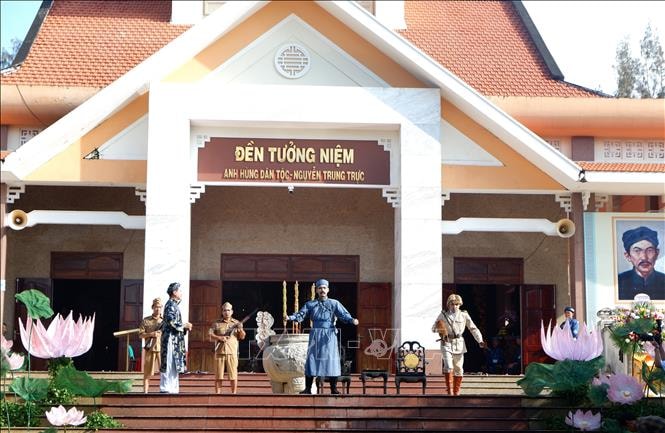 Dâng hương kỷ niệm 157 năm Ngày hy sinh của Anh hùng dân tộc Nguyễn Trung Trực