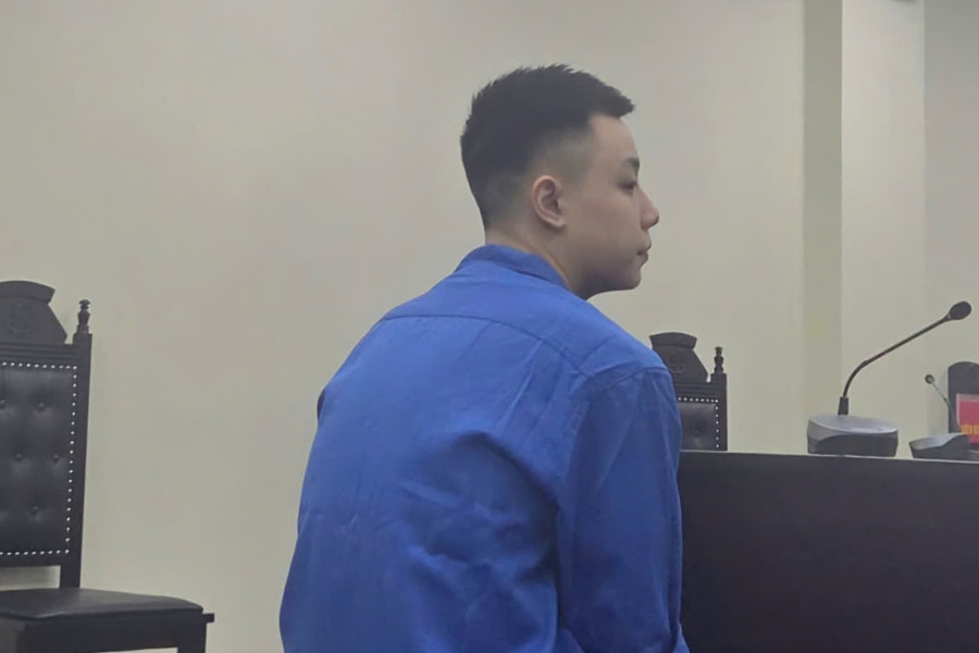 Bắt cóc em họ để tống tiền