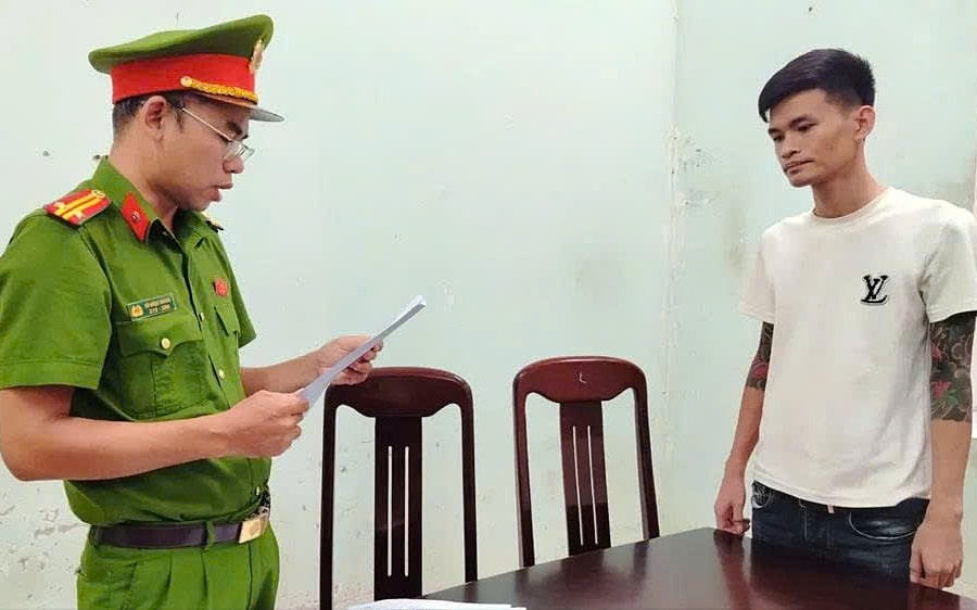 Thanh niên đánh thai phụ vì 'bán mì tôm đắt' tiếp tục đi gây rối