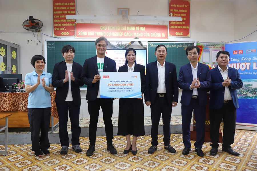 Hỗ trợ gần một tỷ đồng tái thiết trường học Nghệ An