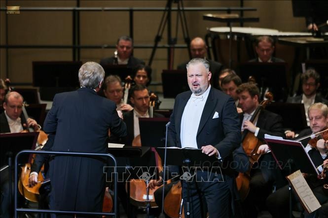 Hai nghệ sĩ opera hàng đầu nước Nga biểu diễn tại Việt Nam