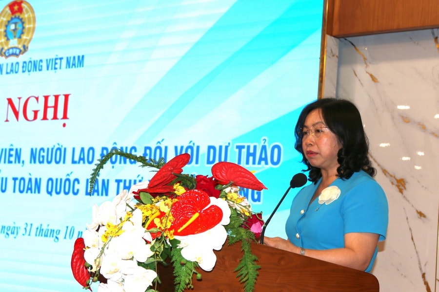 Cán bộ Công đoàn khu vực phía Nam đóng góp ý kiến vào Dự thảo Văn kiện trình Đại hội XIV của Đảng