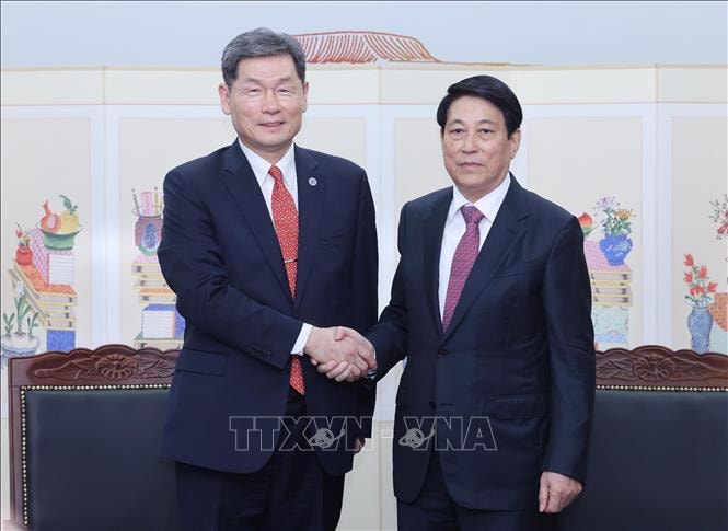 Chủ tịch nước Lương Cường tiếp Chủ tịch Quỹ giao lưu quốc tế Hàn Quốc