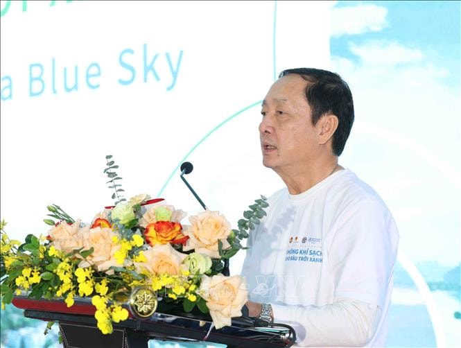 Không khí sạch cho bầu trời xanh