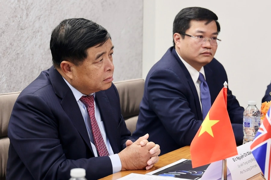 Phó thủ tướng gợi ý tập đoàn Anh phát triển dịch vụ tài chính tại Việt Nam