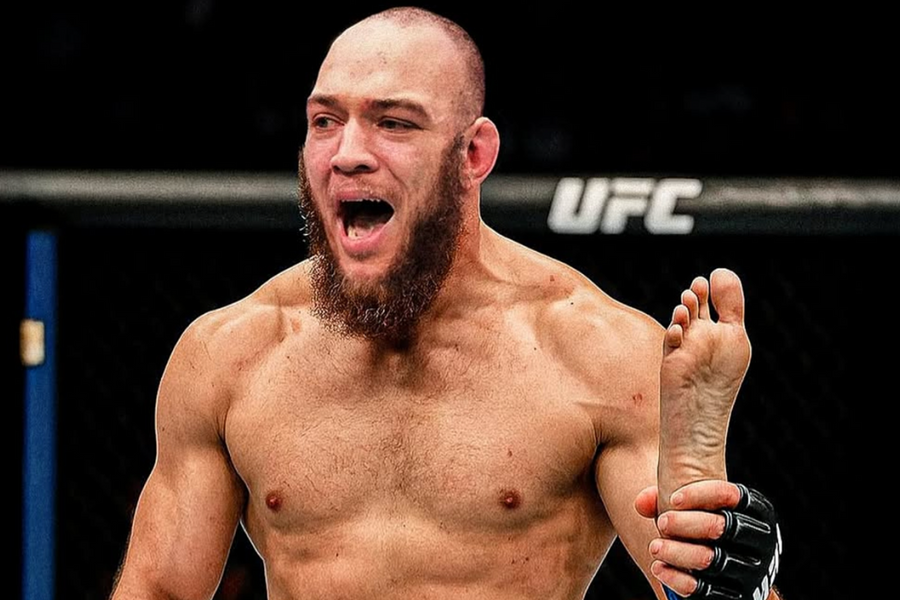 Valter Walker - 'Thợ săn chân' làm UFC phát cuồng