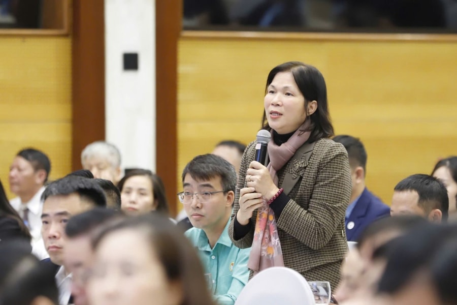 Bộ NN&MT cùng nhà khoa học tìm giải pháp bảo tồn sâm quý