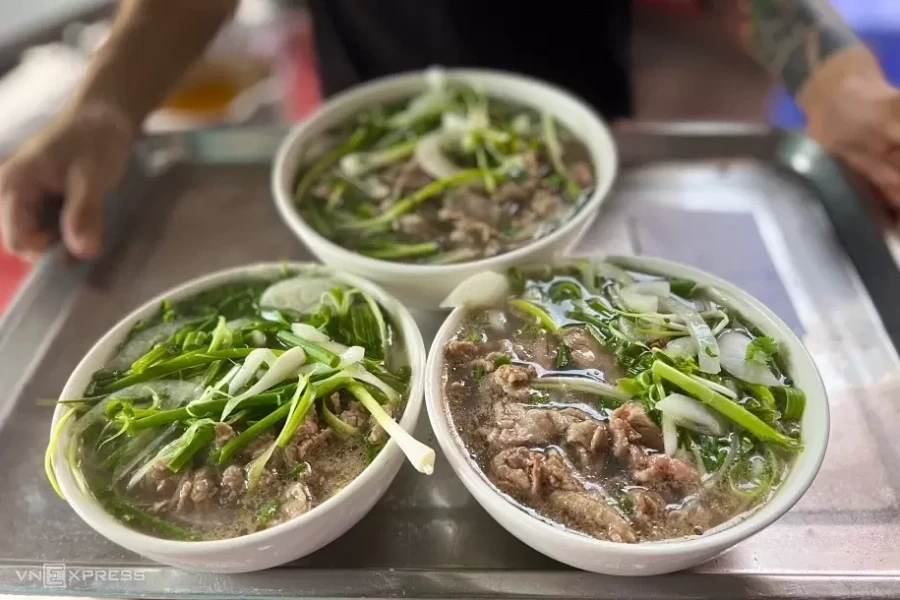 Tại sao đến mùa đông là bạn lại không thể ngừng ăn?