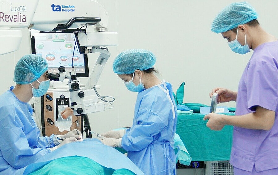 Lưu ý gì khi chọn thay thủy tinh thể nhân tạo?