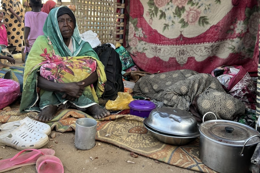 Người dân kể cảnh thi thể chất trên đường phố trong vụ thảm sát ở Sudan