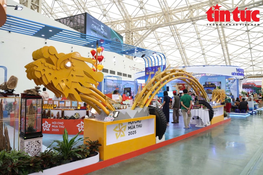 Chiêm ngưỡng gian hàng tiêu biểu được vinh danh tại Hội chợ Mùa Thu 2025