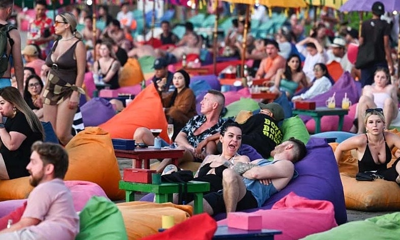 Du lịch châu Á 'thấm đòn' quá tải