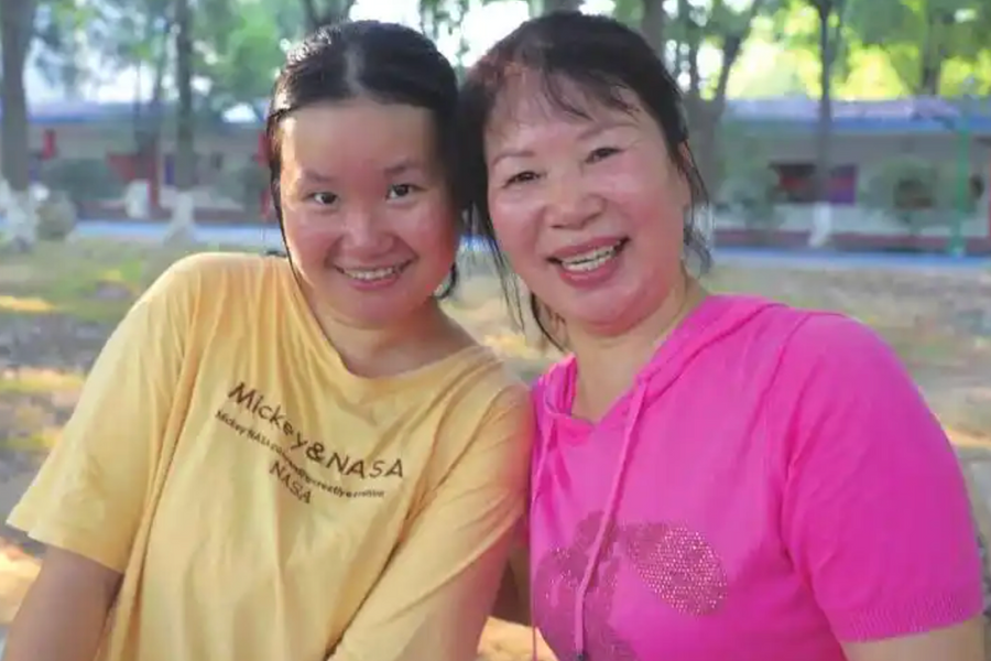 Người mẹ 11 năm nhảy múa, cứu con khỏi đời thực vật