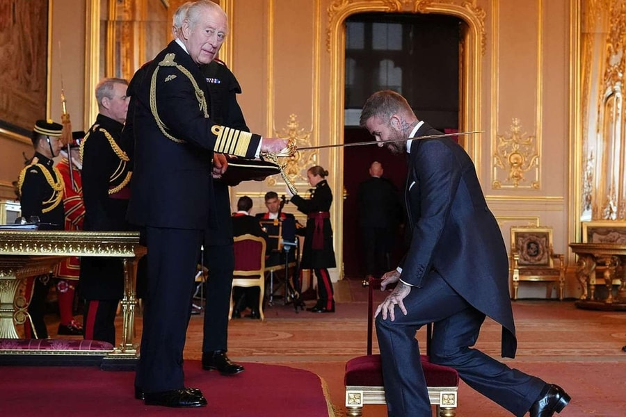 Vua Anh phong tước hiệp sĩ cho David Beckham