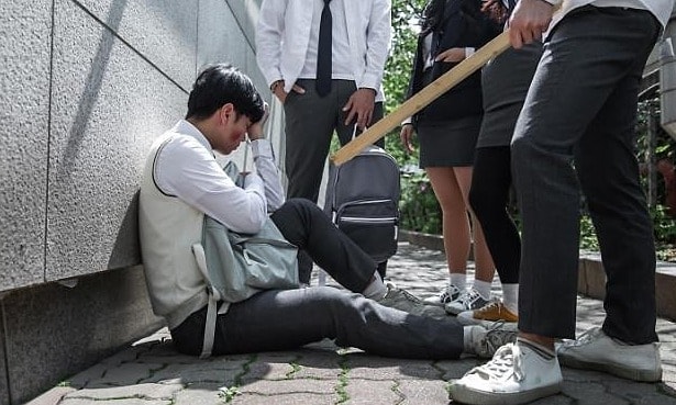 Tự vệ làm chết người khi dưới 18 tuổi, có bị phạt tù?