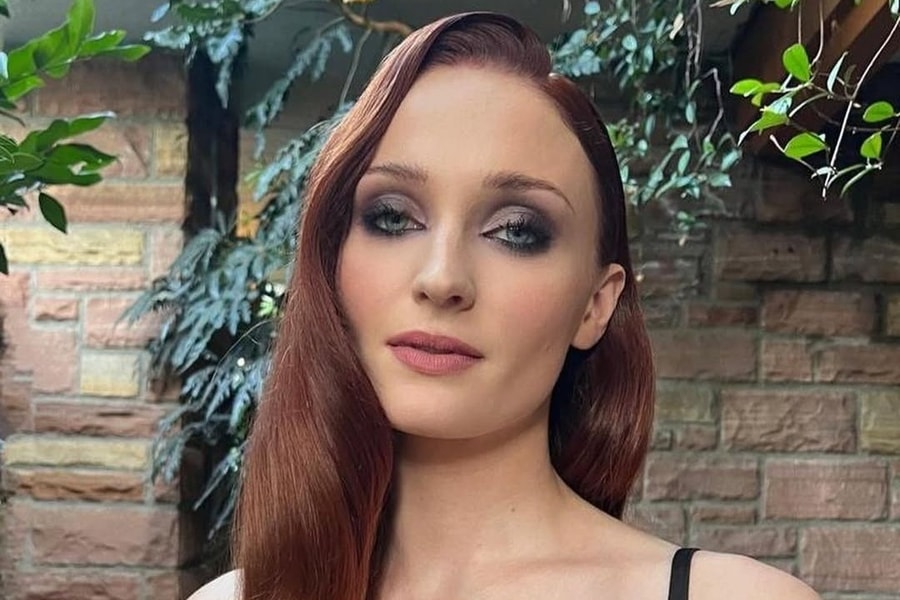 Chris Martin hẹn hò người đẹp kém 19 tuổi