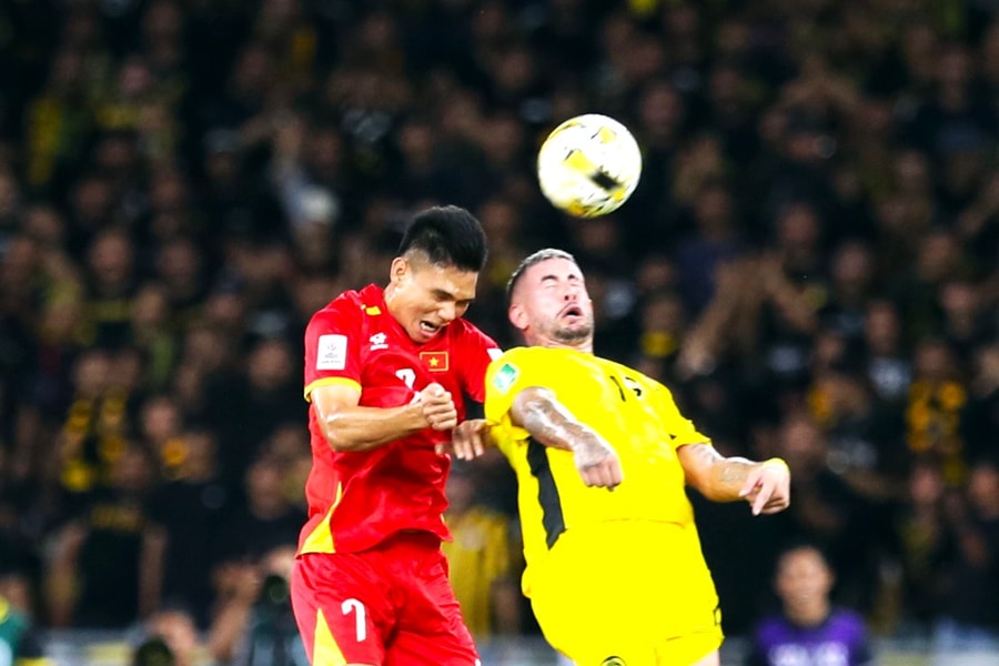 Góc nhìn chuyên gia: 'Nín thở chờ phán quyết của AFC với bóng đá Malaysia'