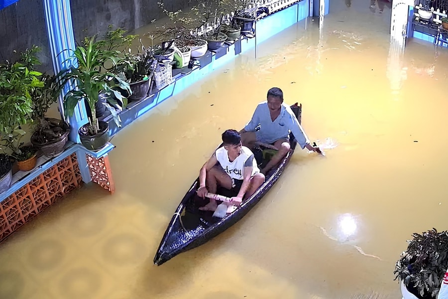 Bi hài cuộc sống những ngày lụt