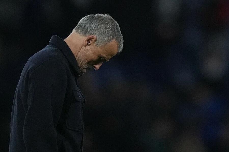 Enrique: 'PSG tự tặng quà cho Bayern'