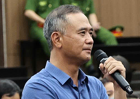 Cựu bí thư Thành ủy đánh bạc 4,2 triệu USD phân trần gia cảnh khó khăn