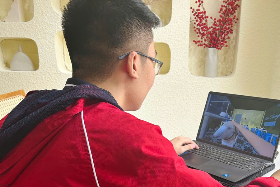 Nam sinh Bách khoa gây sốt với 'Phở anh Hai'