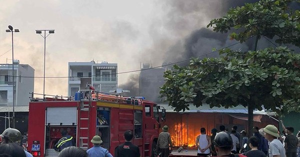 Cháy chợ Rồng, nhiều gian hàng bị thiêu rụi