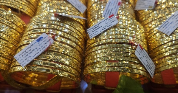 Sáng 5-11, giá vàng miếng SJC, vàng nhẫn cùng giảm mạnh