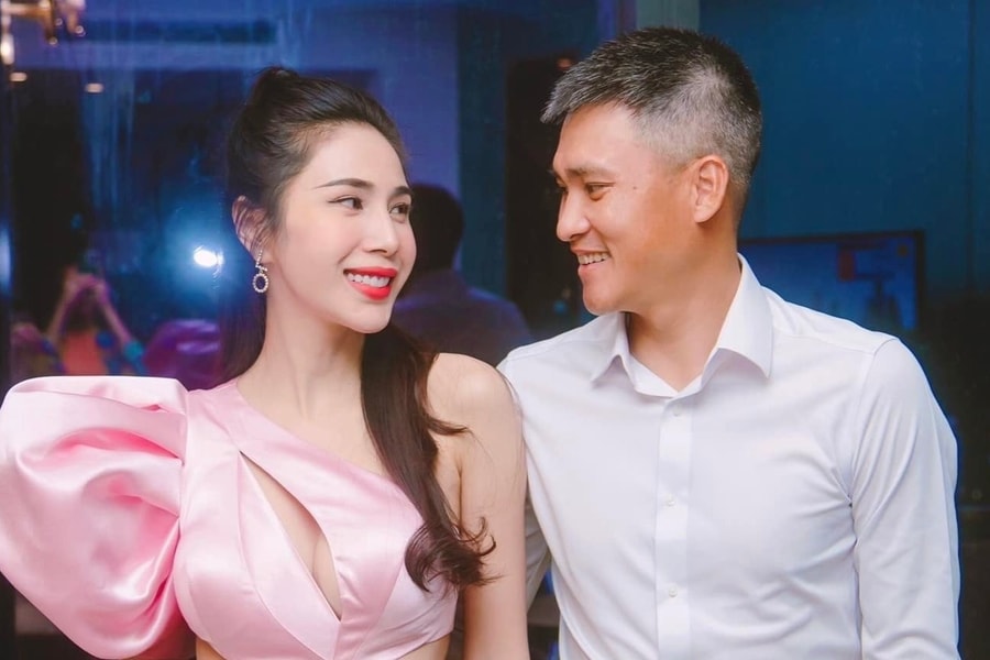 Vợ chồng Thủy Tiên gần như 'biến mất' khỏi mạng xã hội