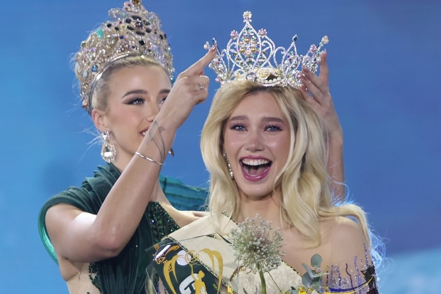 Mỹ nhân 21 tuổi đăng quang Hoa hậu Trái Đất