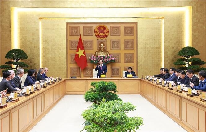 Thủ tướng Phạm Minh Chính tiếp đoàn lãnh đạo doanh nghiệp bán dẫn quốc tế