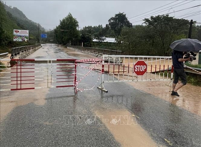 Khẩn trương đánh giá tình trạng kỹ thuật, chất lượng của cầu, công trình vượt sông