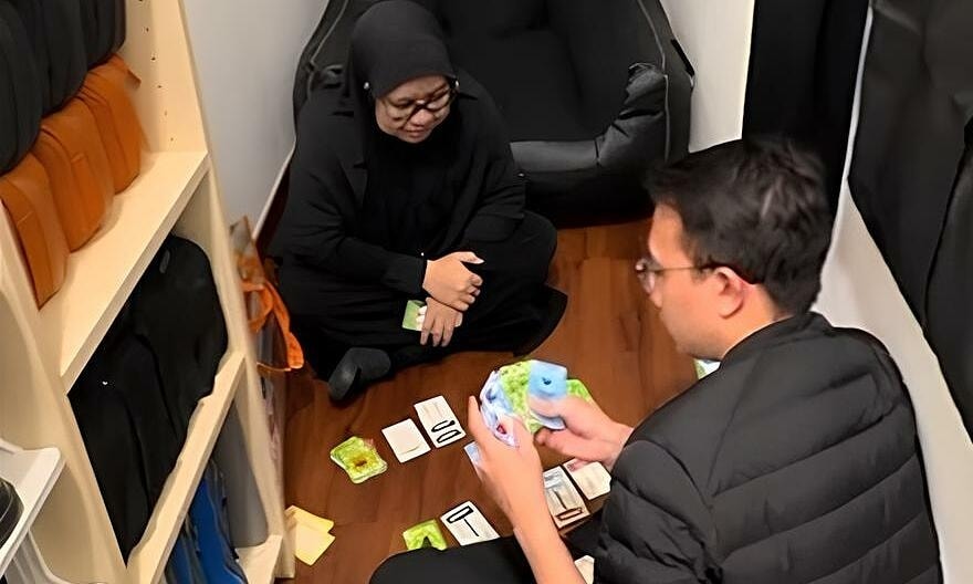 Cuộc sống trong căn phòng 4 m2 của vợ chồng tiến sĩ