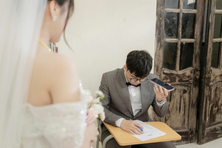 Chú rể Hà Nội phải 'thi' IELTS mới được đón dâu