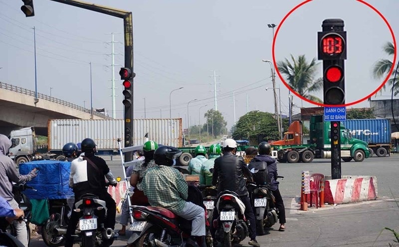 Căn cứ vào đâu để biết được đèn giao thông bị lỗi?