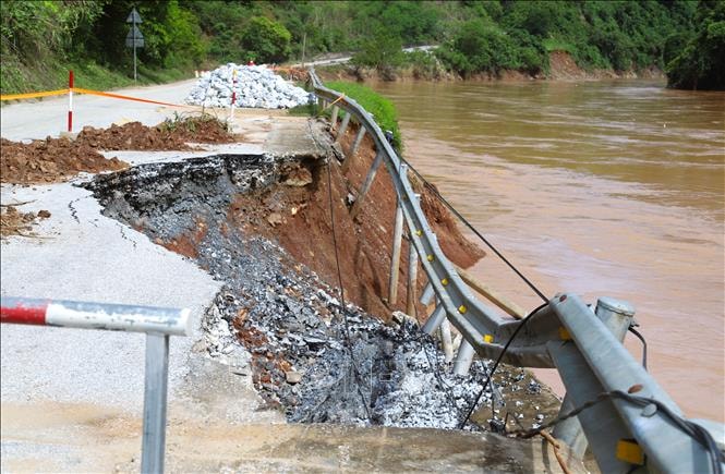 Nghệ An yêu cầu khắc phục nhanh hậu quả mưa lũ