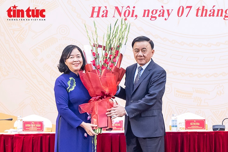 Bà Bùi Thị Minh Hoài được hiệp thương cử giữ chức Chủ tịch Ủy ban Trung ương MTTQ Việt Nam khóa X