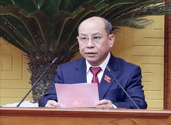 Ủy ban Thường vụ Quốc hội ban hành nghị quyết về công tác cán bộ