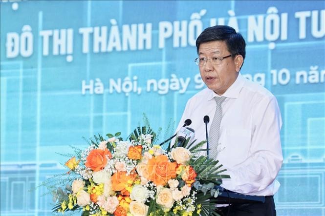 Phó Chủ tịch Thường trực Dương Đức Tuấn điều hành công việc của UBND TP Hà Nội