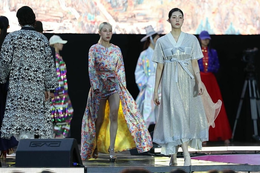 Ba khu phố thời trang hút khách đến Hàn Quốc tháng 11