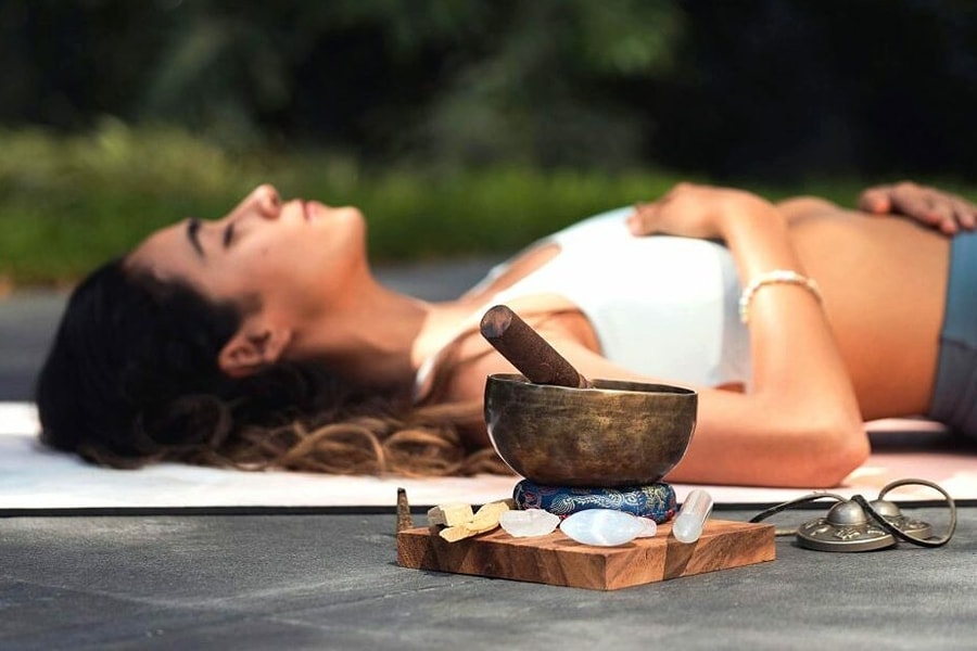 Nữ du khách Anh bị cảnh sát Thái bắt vì dạy sex yoga