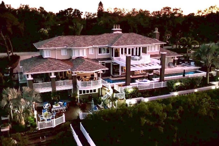 Cái chết bí ẩn trong dinh thự của bác sĩ triệu phú