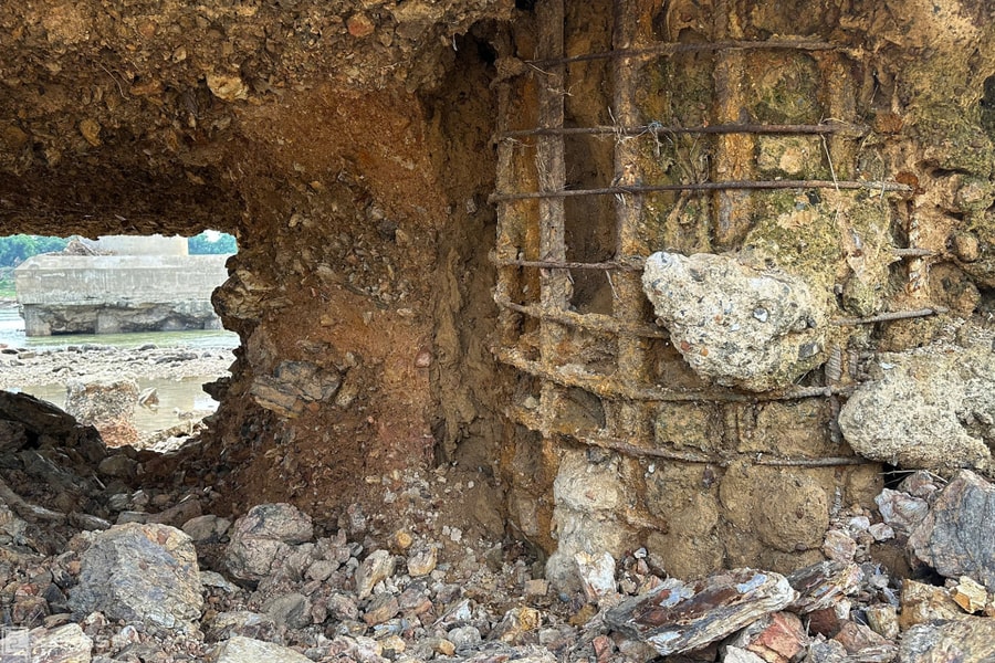 Hiện trạng cầu sông Lô trơ lõi thép sau 10 năm sử dụng