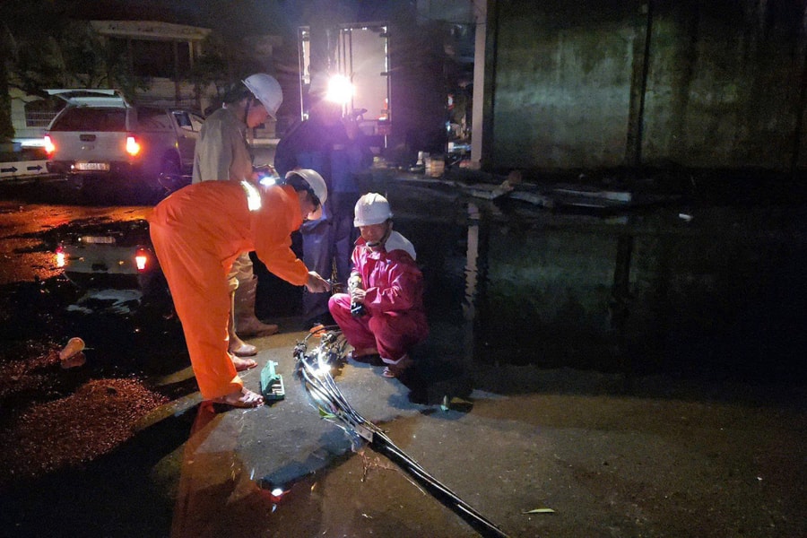 Hơn 1,6 triệu hộ mất điện do bão Kalmaegi