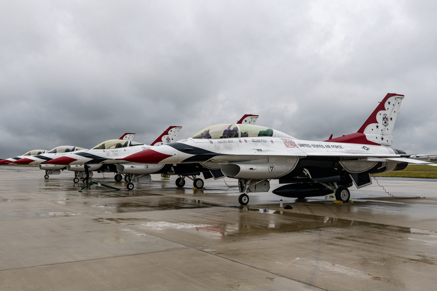 Nhiều người tại căn cứ Mỹ nhập viện vì 'gói hàng chứa bột trắng'