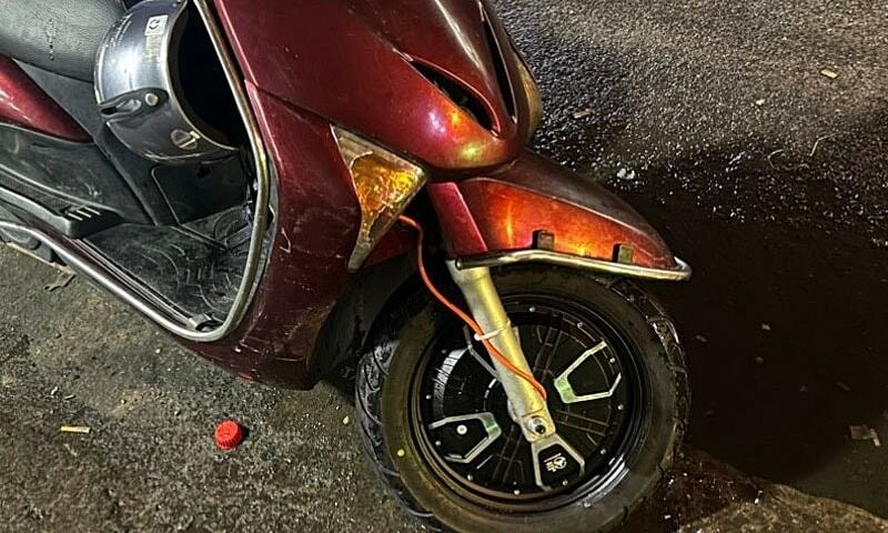 'Hoán cải sang xe điện là bước chuyển cần thiết để cấm xe xăng'