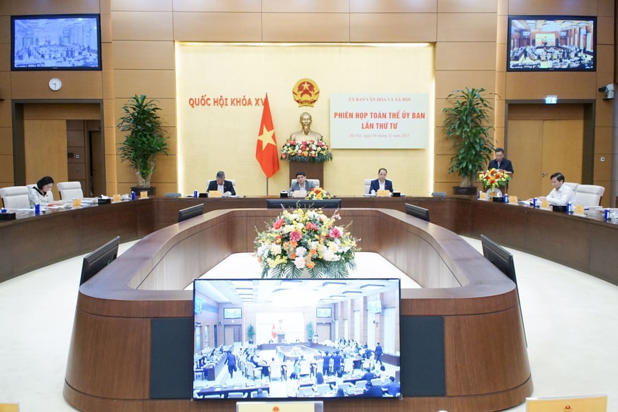 Tháo gỡ điểm nghẽn, tạo đột phá phát triển giáo dục và y tế