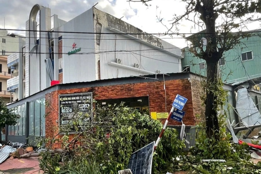 Chủ nhà hàng ở Quy Nhơn lạc giọng vì mất trắng 4 tỷ đồng sau bão Kalmaegi