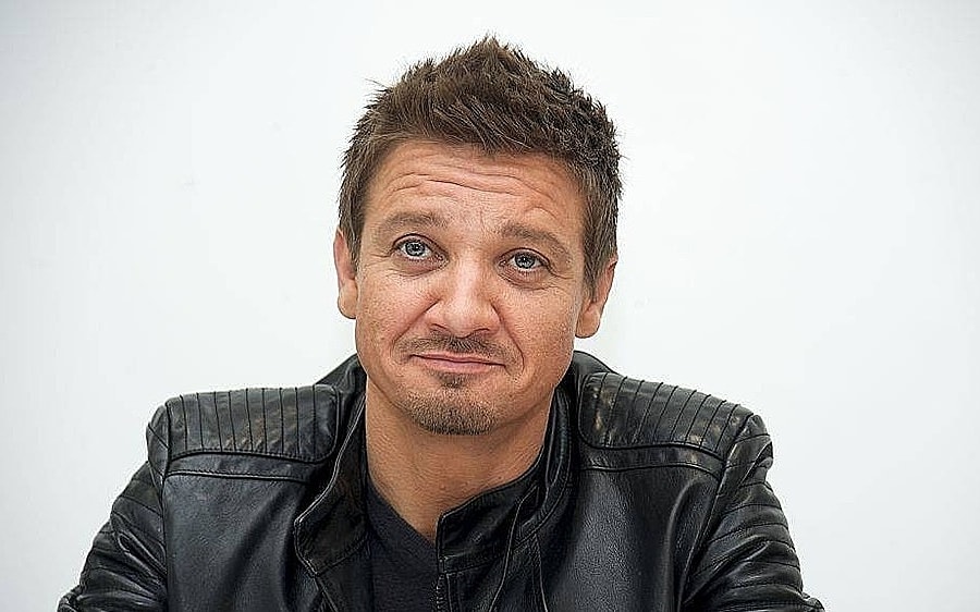 Bạn gái cũ tố cáo Jeremy Renner 'quấy rối tình dục'